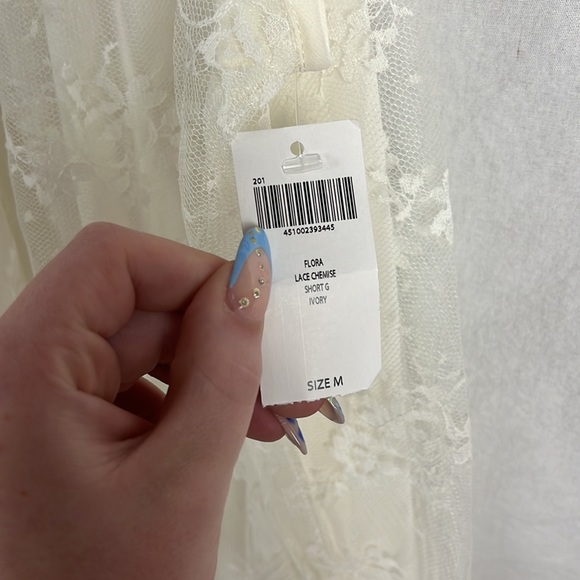 Flora White lace slip. Size M - Picture 3 of 6